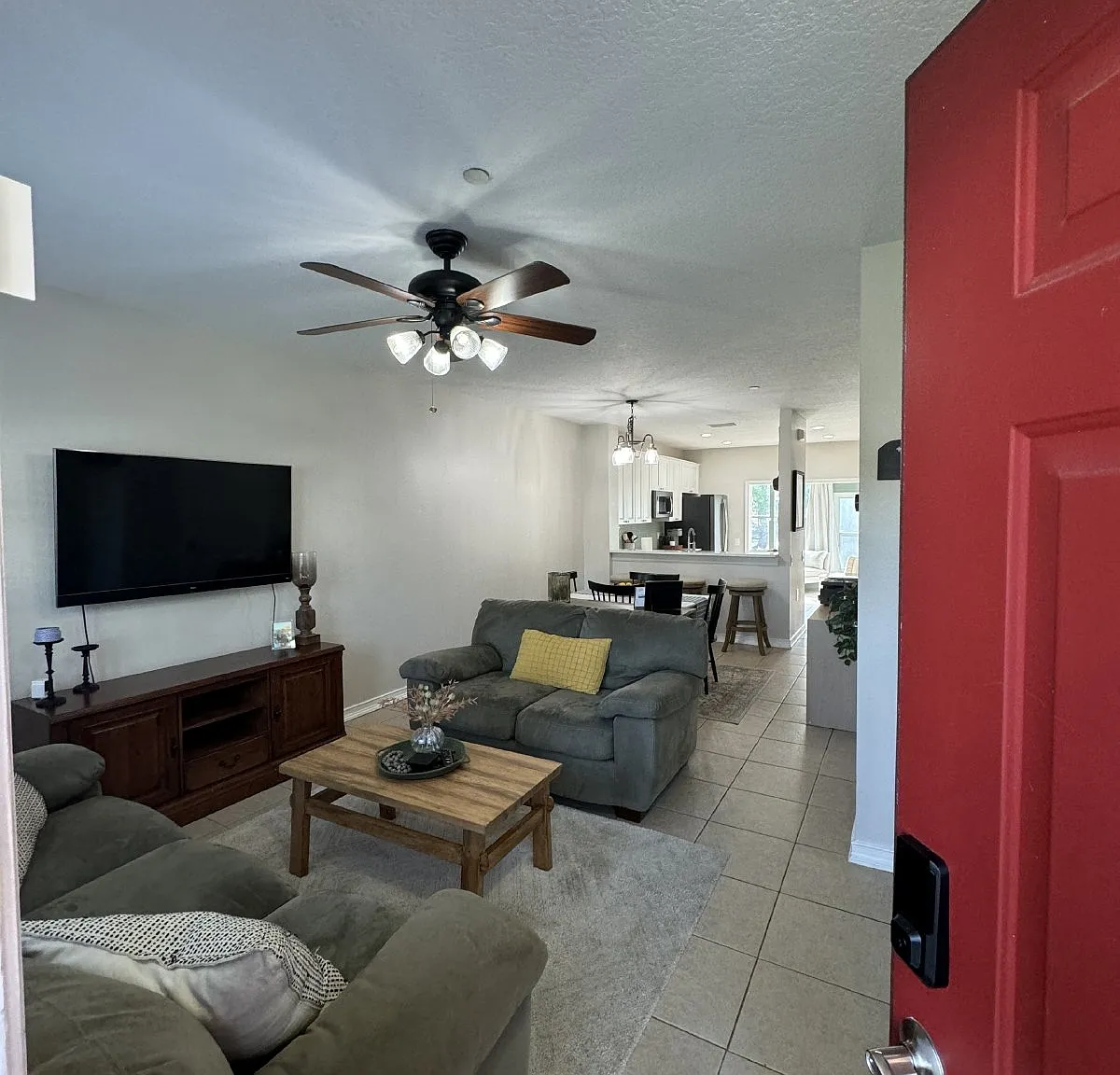 2 bed, 1.5 bath, 1105 sqft, $2,550 — Photo 3