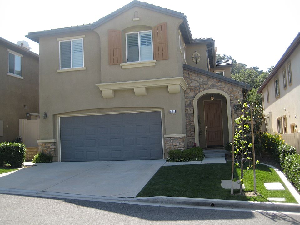 1st image of 661 Clearwater Creek Dr