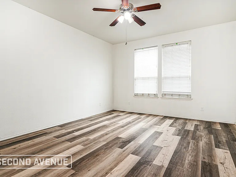 1420 Abby Creek Dr — Photo 11