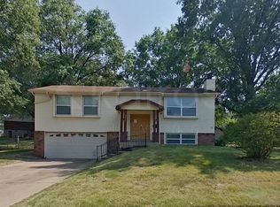 2364 Pontchartrain Dr, Florissant, MO 63033