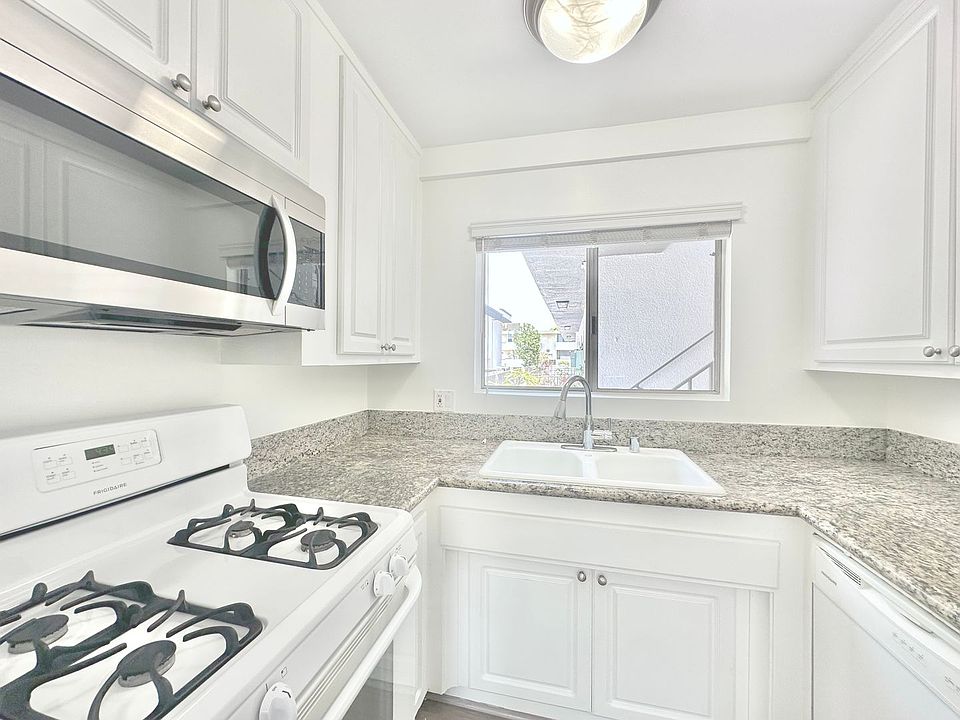 11926 Dorothy Street Apartment Rentals Los Angeles, CA Zillow