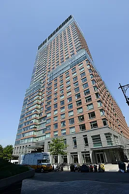 Sold by Battery Park Realty | media 6