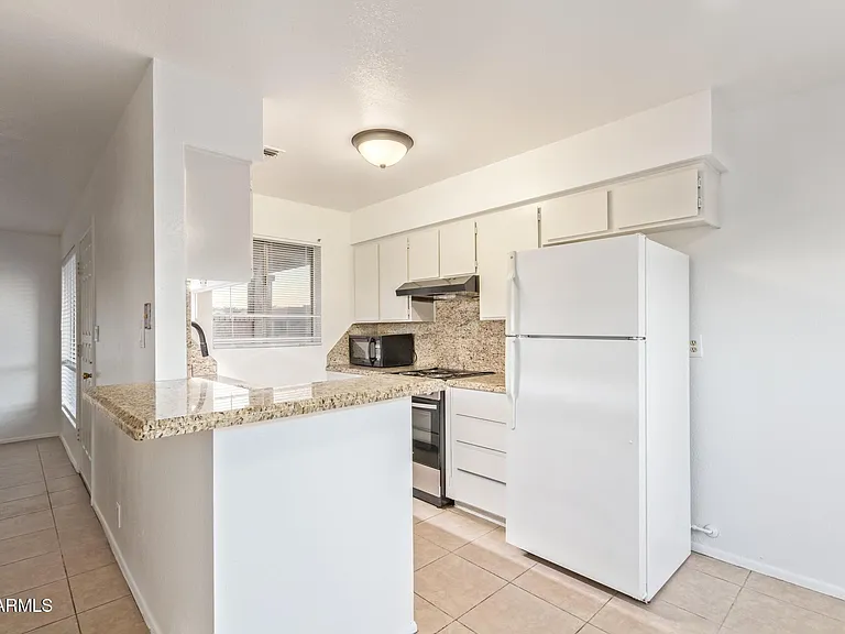 511 W Blackhawk Dr #4 — Photo 14