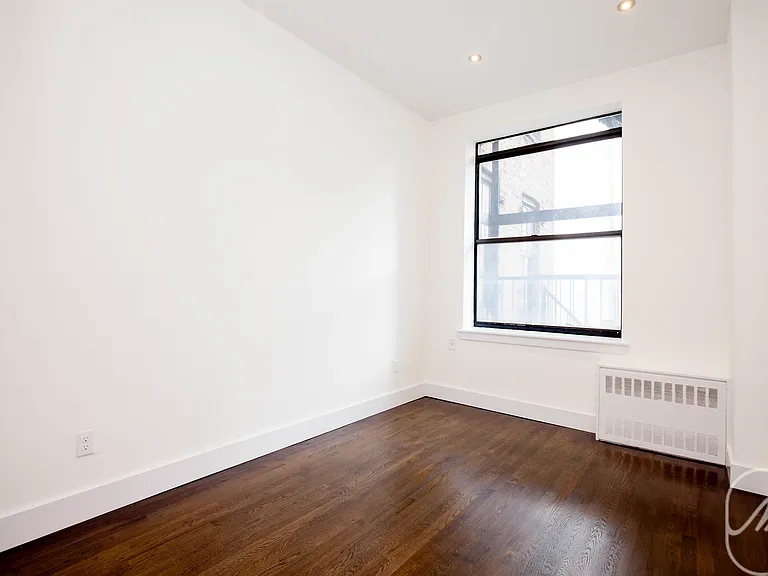27 W 16th St #3J — Photo 2