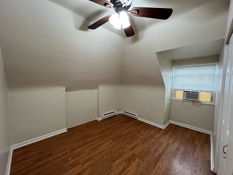 217 Stratford Ave #4 — Photo 8