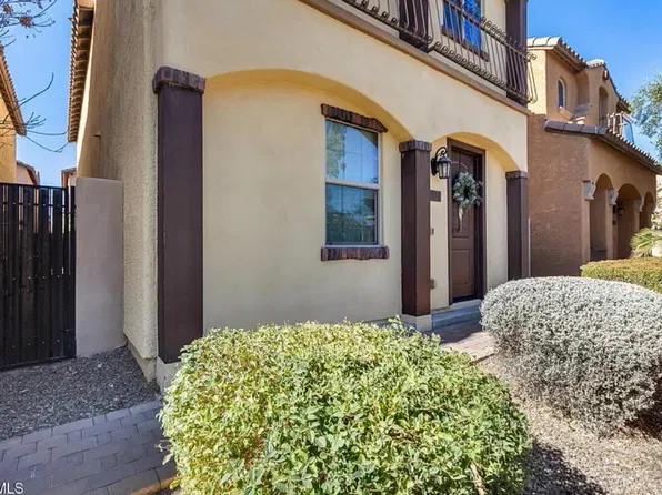 2061 E Heartwood Ln, Phoenix, AZ 85022