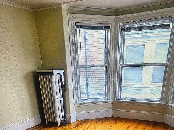 3rd image of 94 Emery St #2