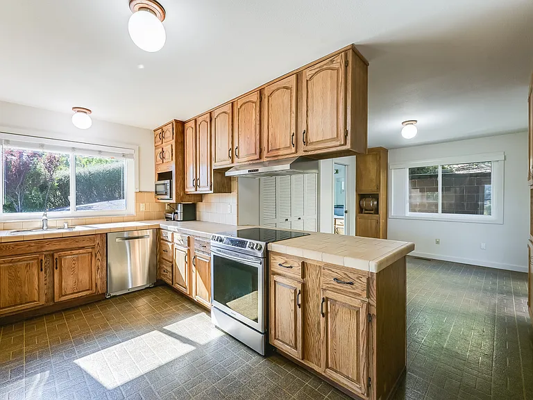 324 Laurel Pl — Photo 24