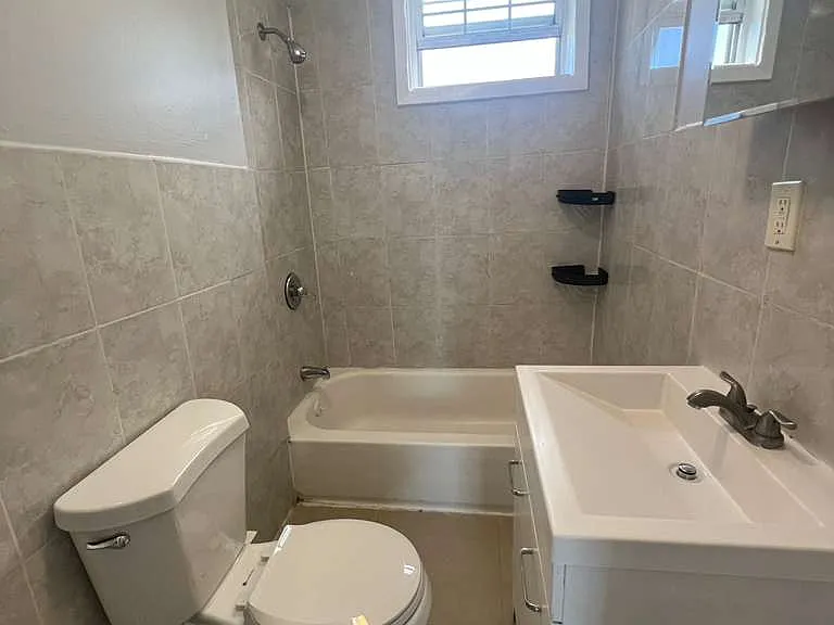 190-192 Hamilton Ave #8 — Photo 11