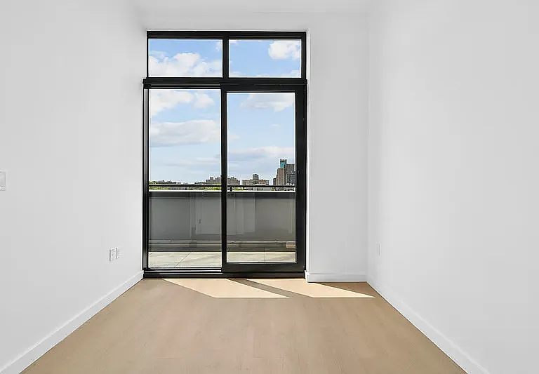 645 Park Pl #8A — Photo 5