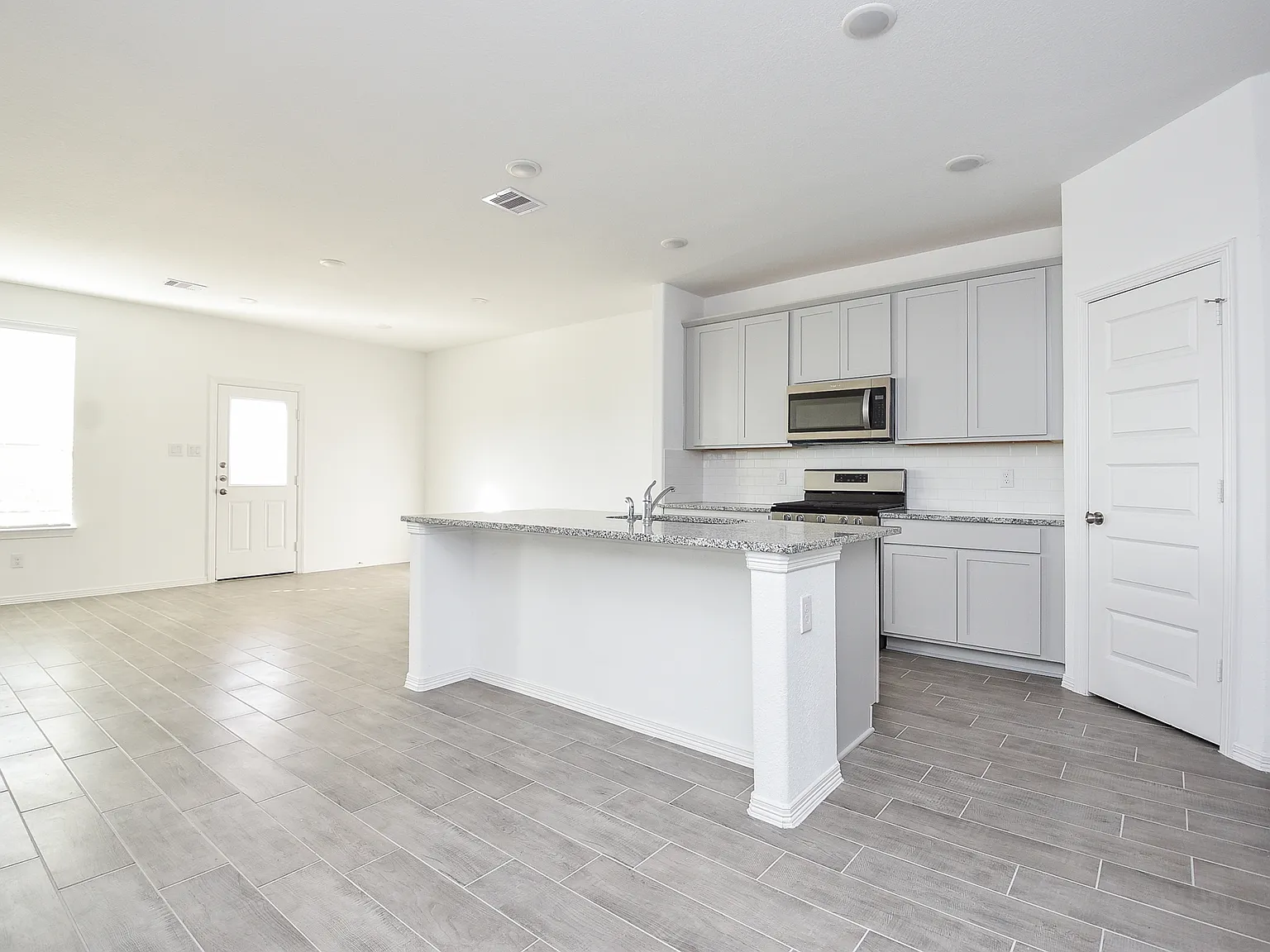 5715 Aurora Greens Lane - 1 — Photo 3