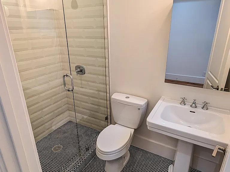 615 Minna St #A — Photo 6
