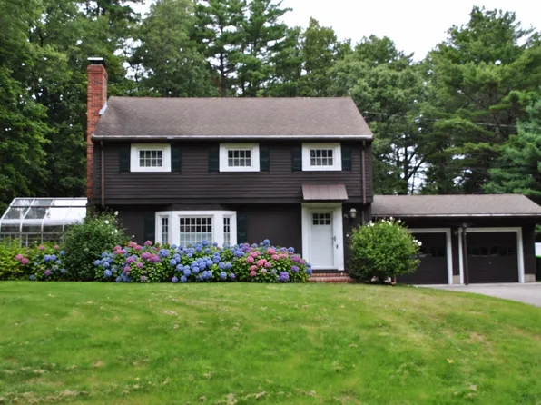 32 Moore Rd, Wayland, MA 01778