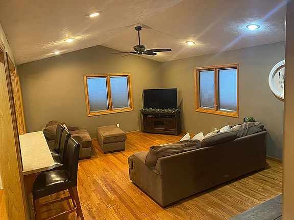 2nd image of 10 Owens Dr
