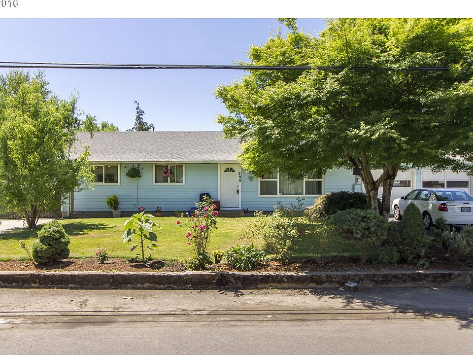 1st image of 980 NE Sturgess Ave
