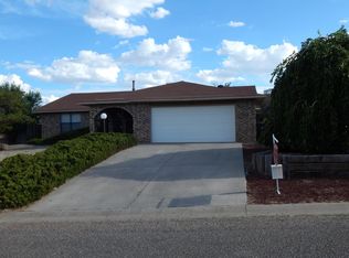 4620 Quartz Dr NE, Rio Rancho, NM 87124