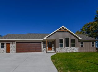 W5906 Blazing Star Dr, Appleton, WI 54915