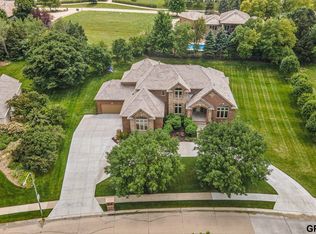 13645 Cuming St, Omaha, NE 68154