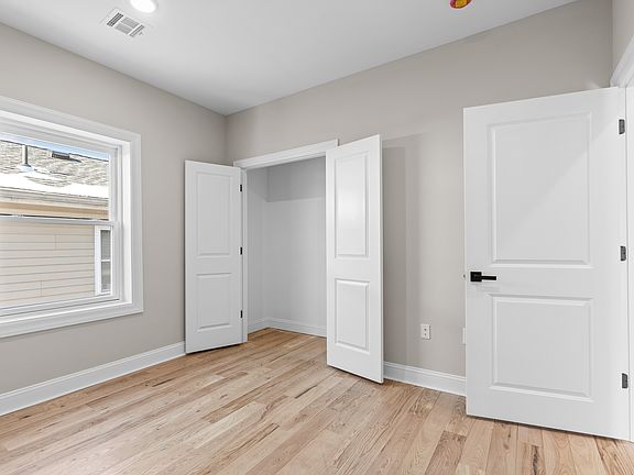 5th image of 503 Delavan Ave W #1