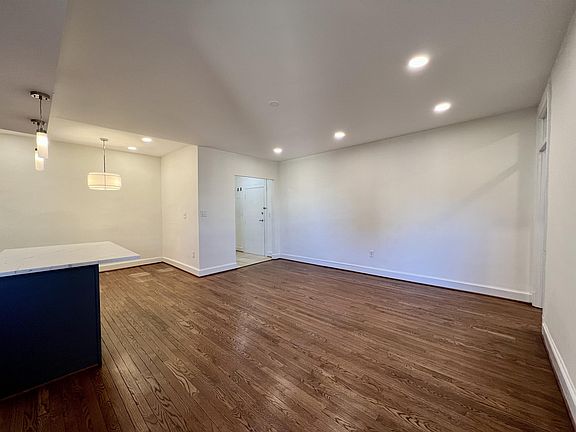 4th image of 1401 Columbia Rd NW APT 402