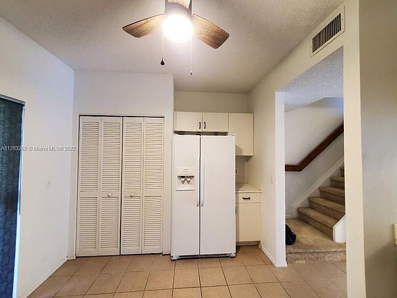 4th image of 3 Whitehead Cir #9