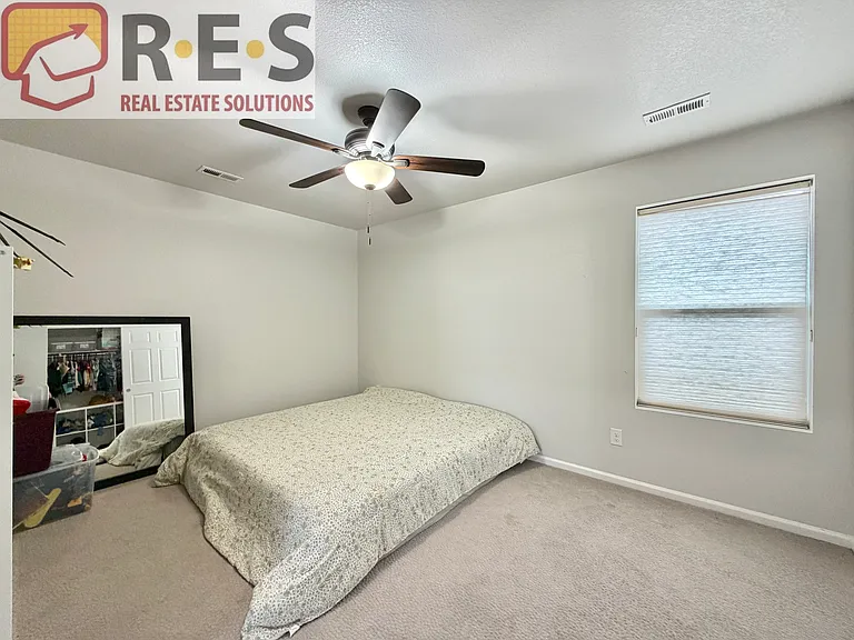 11417 Crater Lake St — Photo 9