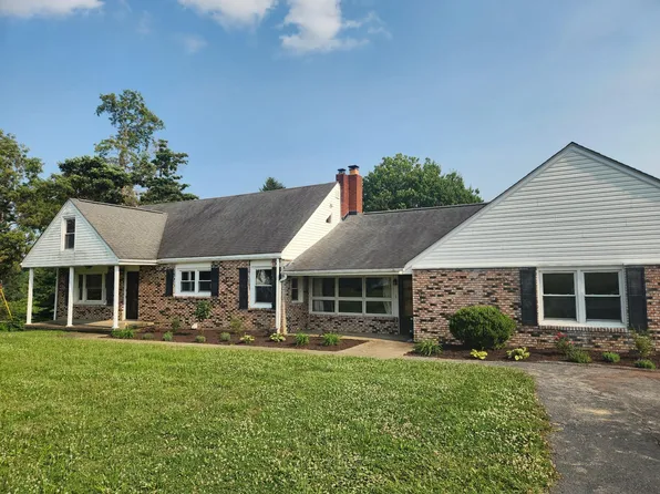 53760 Farmington Rd, Bridgeport, OH 43912