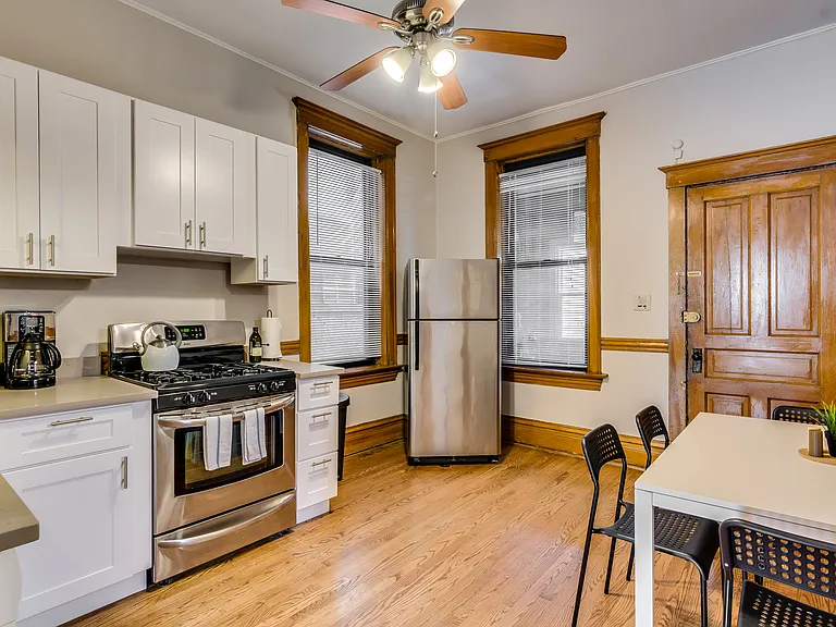 1648 N Oakley Ave #2 — Photo 11