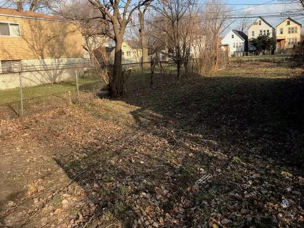 4737 S Shields Ave, Chicago, IL 60609