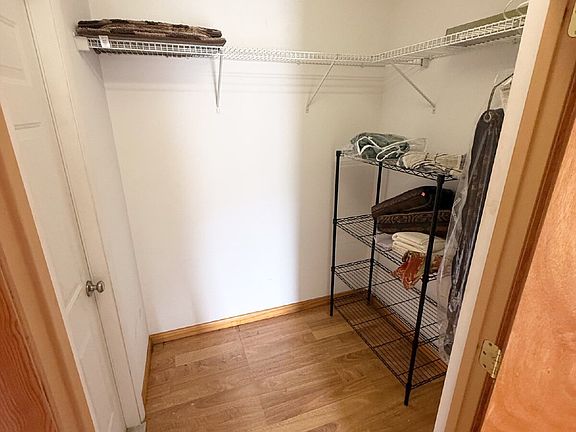 5th image of 75 Log Cabin Ln