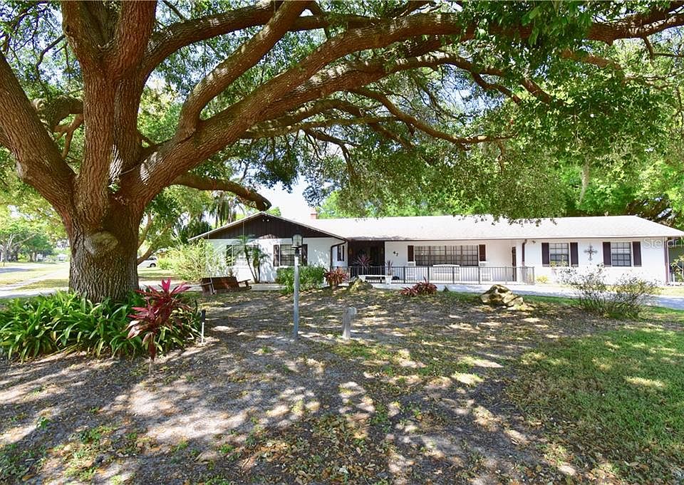 1st image of 47 Wood Hall Dr