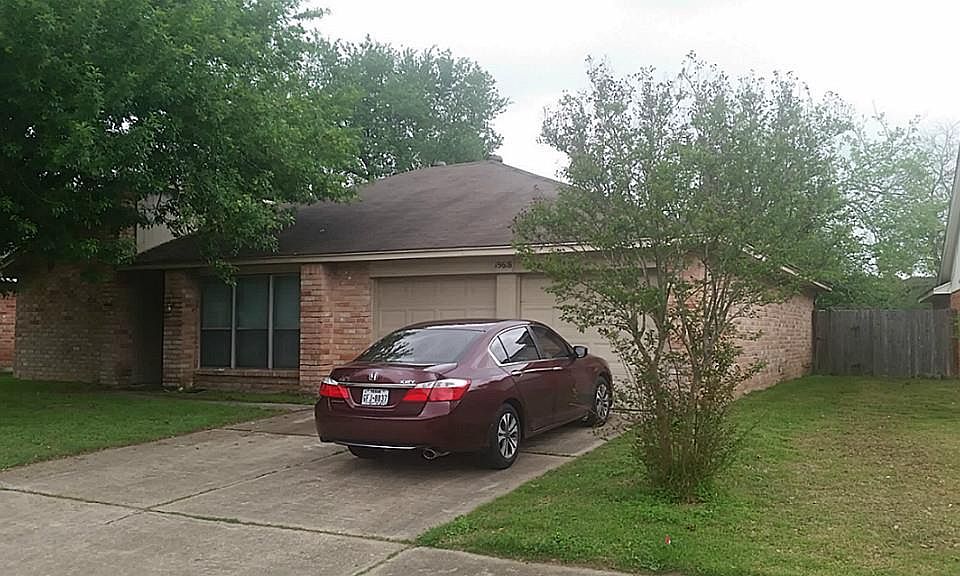 1st image of 19618 Southaven Dr