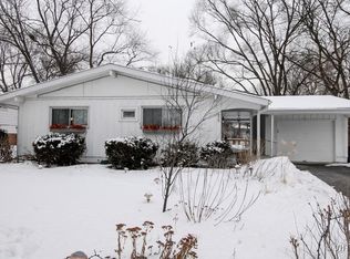 606 Maple Ave, Lisle, IL 60532