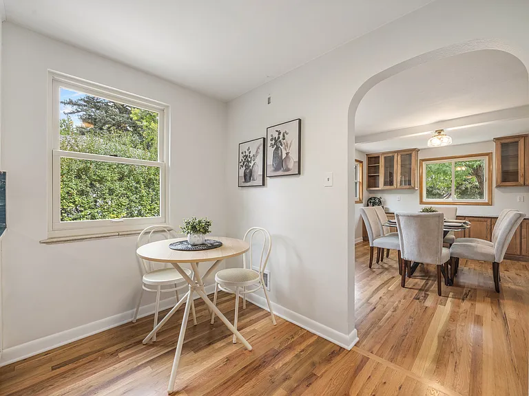 160 Circle Dr — Photo 33