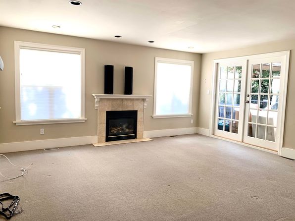 4 bedroom rental in Vancouver — photo 3