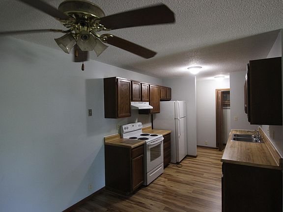 2nd image of 100 Kennedy Park Cir #A-1
