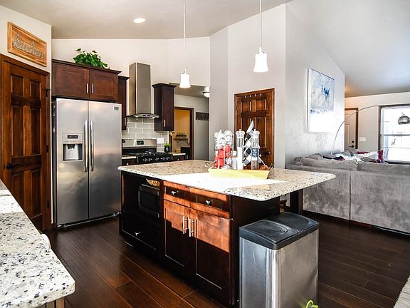 4th image of 3022 Emmalane Dr