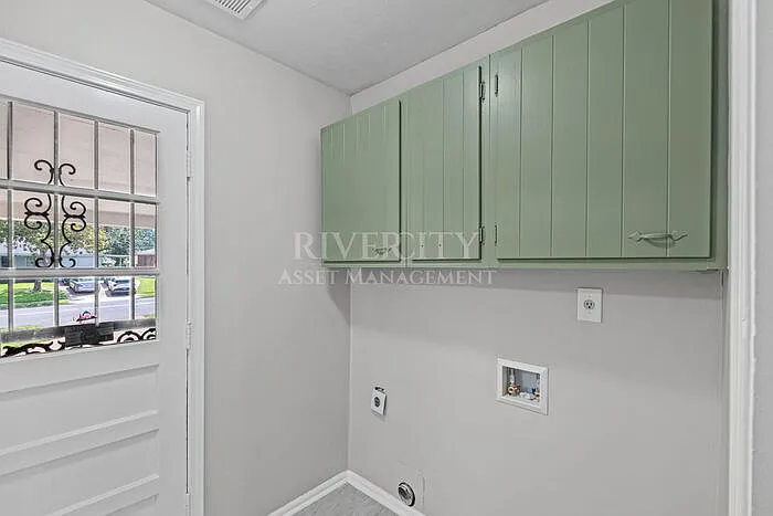 3975 Bishops Bridge Rd — Photo 9