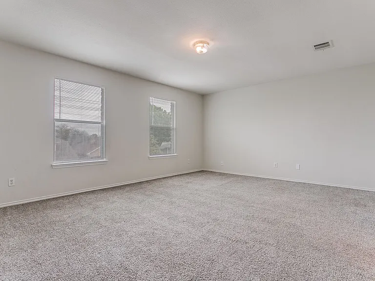 3410 Sherwin Dr — Photo 15