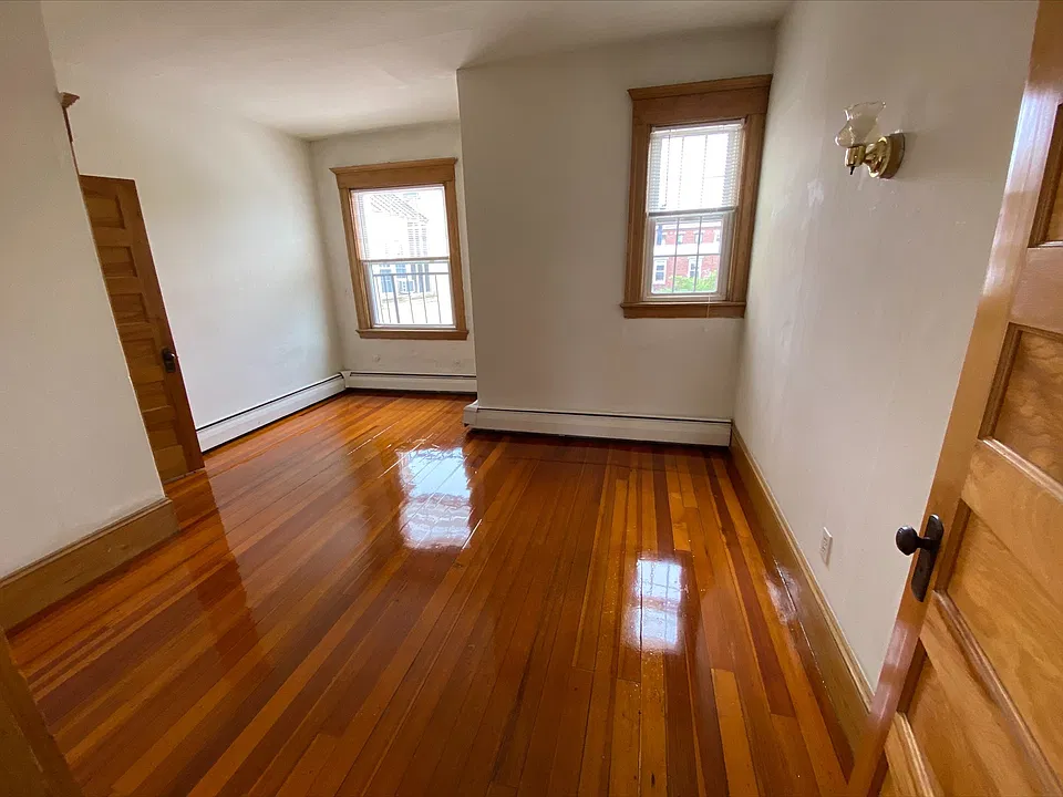 46 Main St #6