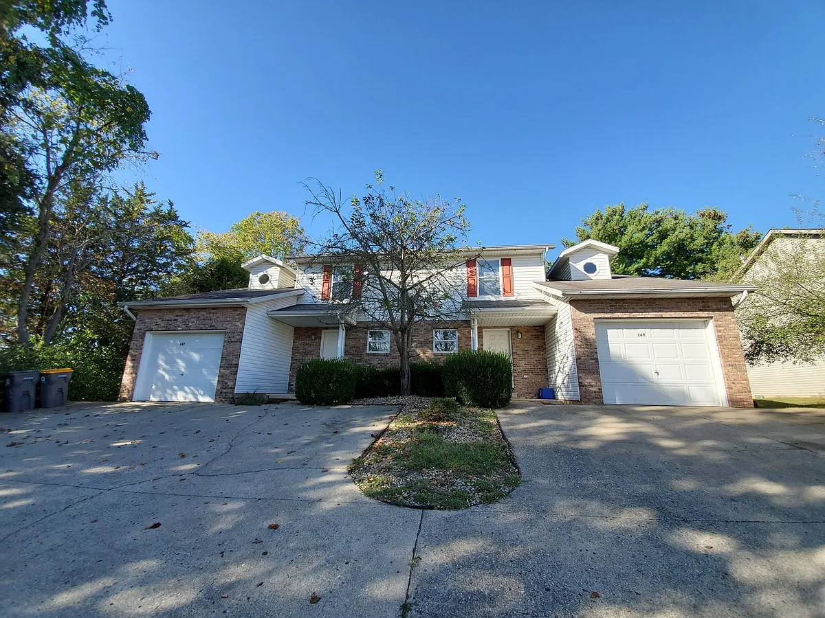 Building Photo - 149 E Willow Ct