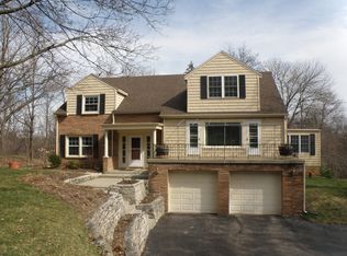 1020 Lower Ridgeway, Elm Grove, WI 53122