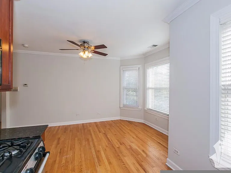 636 W Roscoe St #1N — Photo 3