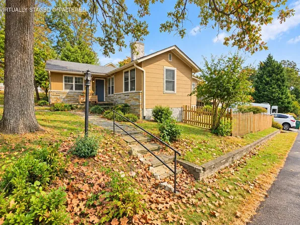 1008 S Crest Rd, Rossville, GA 30741