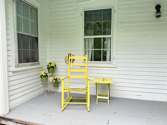 2nd image of 124 Washington Pond Road