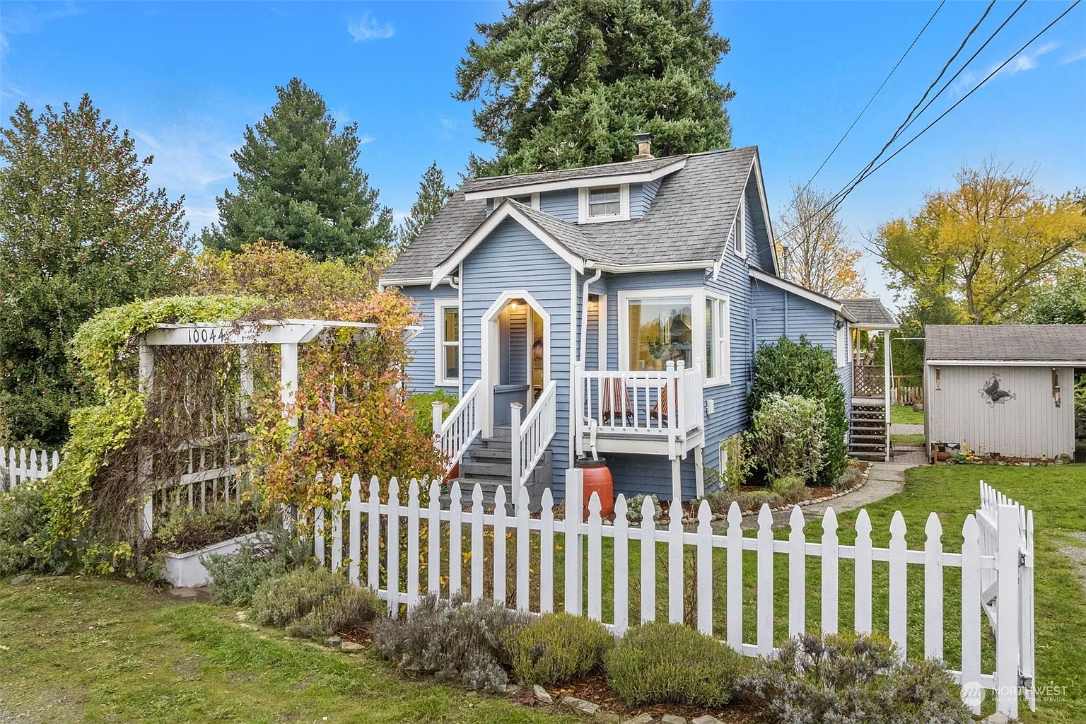 10044 6th Avenue SW photo 1