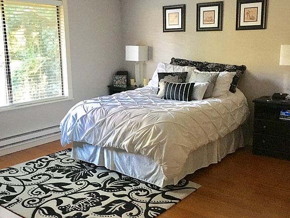 4th image of 11701 100th Ave NE APT 3