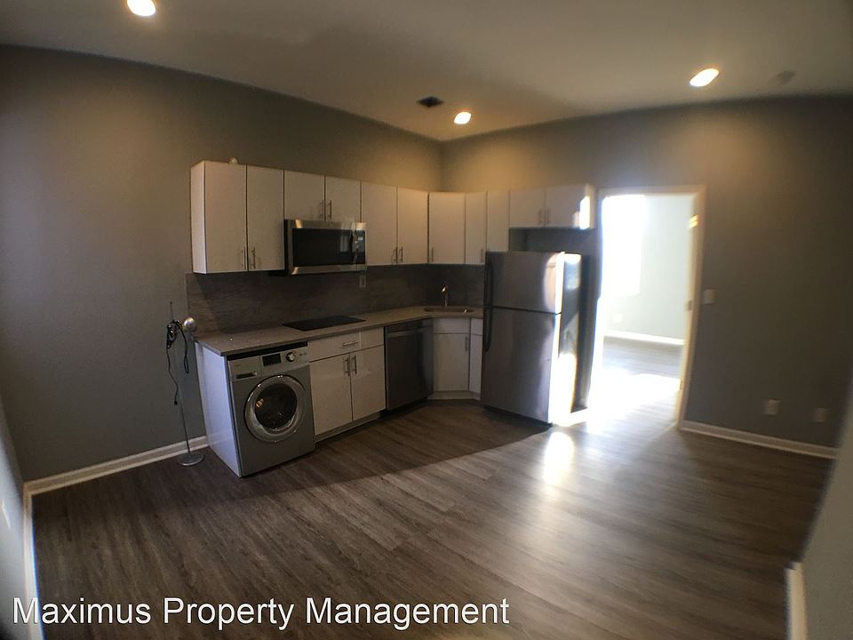 1st image of 1535 Poplar St APT 3A
