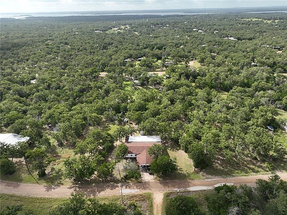 5th image of 516 Wilderness Rd