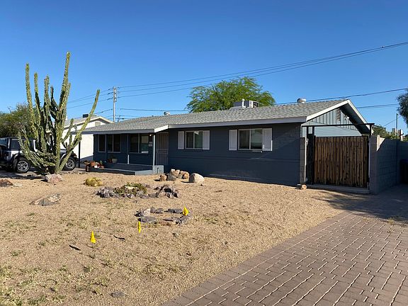 2nd image of 702 E Vista Del Cerro Dr
